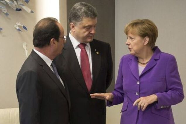 Порошенко, Олланд и Меркель поговорили перед Маршем о Донбассе