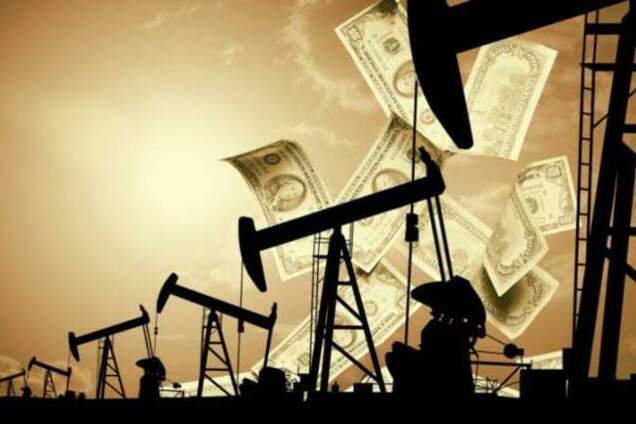 Нефть продолжает дешеветь из-за прогноза банка Goldman Sachs