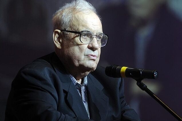 Эльдар Рязанов пошел на поправку