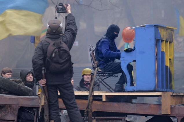 Украинский пианист-'экстремист' вошел в ТОП-20 лучших пиано-музыкантов под открытым небом