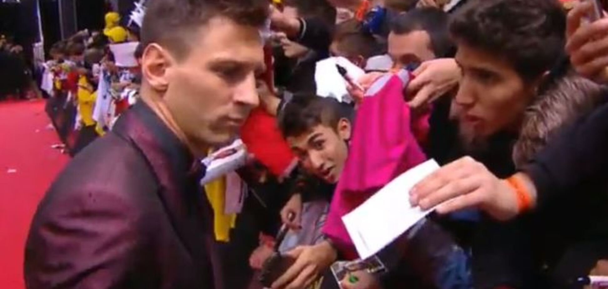 Месси прибыл на церемонию вручения Золотого мяча