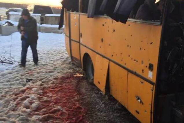 В районе теракта с автобусом в Волновахе мгновенно появились российские СМИ - генерал