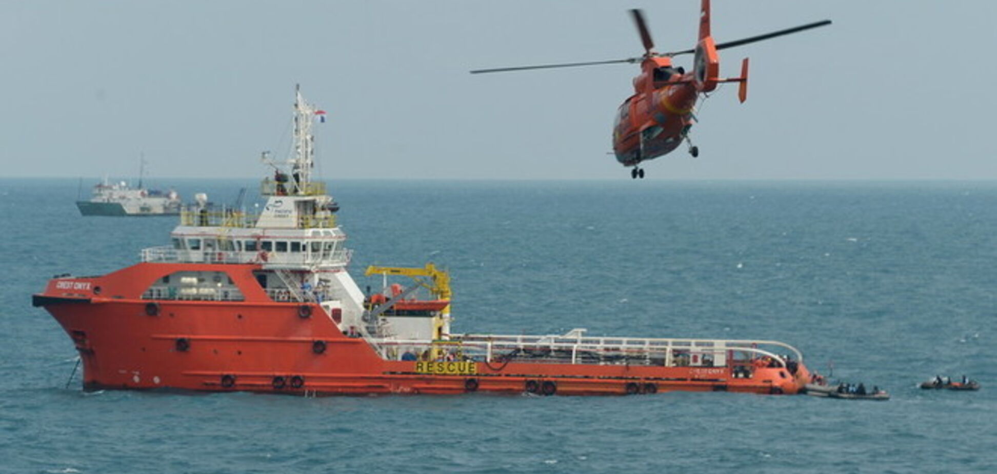 Спасатели опровергли поднятие со дна моря 'черного ящика' самолета AirAsia