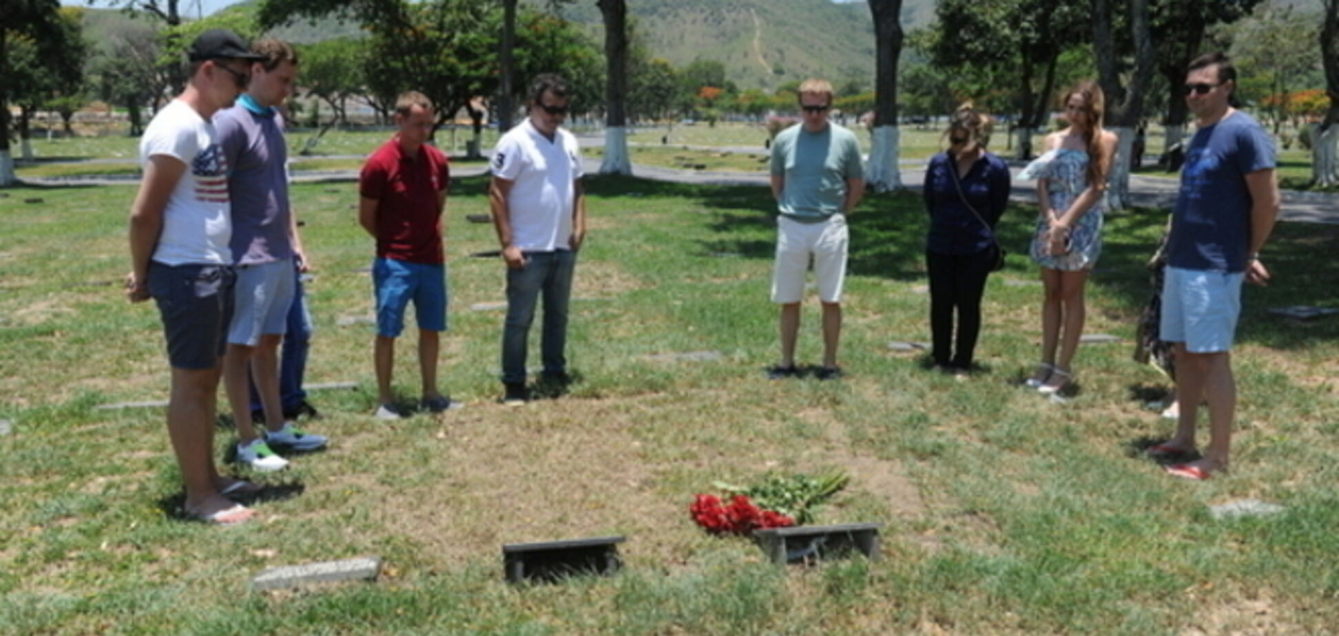 Руководство 'Шахтера' посетило могилу погибшего одноклубника