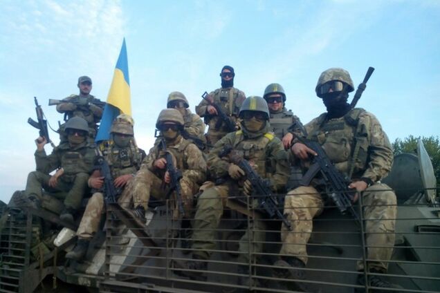 В донецком аэропорту прошла ротация с боем: 'киборги' взяли столько оружия, сколько нужно