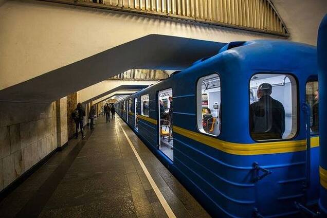 Метро в Киеве станет медленнее, а интервалы между поездами - длиннее