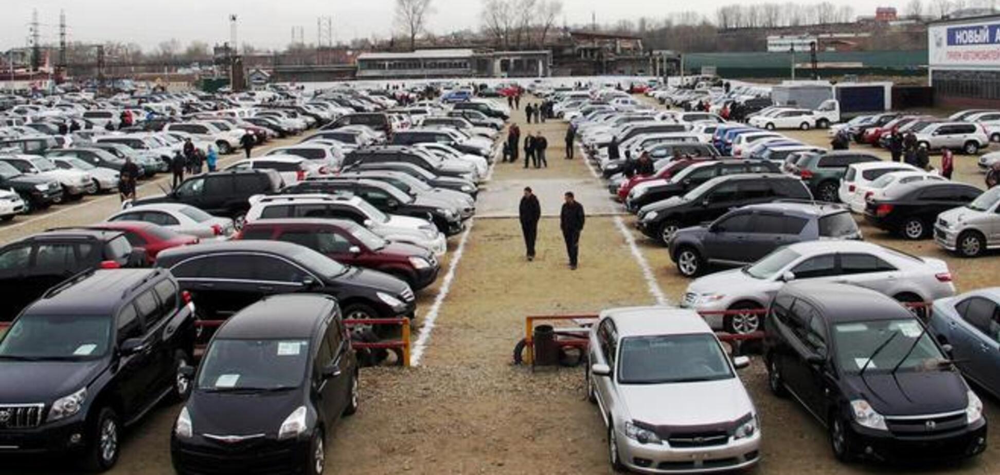 Украинский авторынок рухнул до уровня 2002 года: сколько будут стоить машины