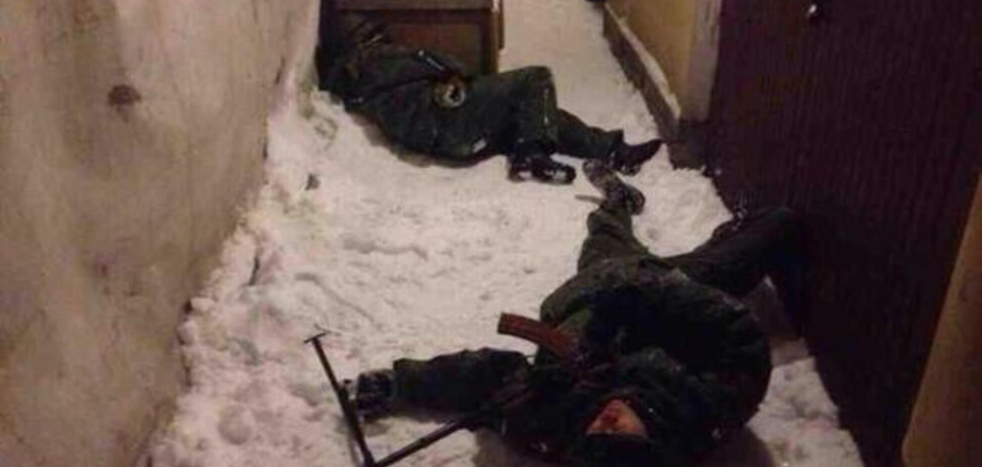 Неудачный день для чеченцев в донецком аэропорту: 18 убитых, двое сдались в плен - блогер