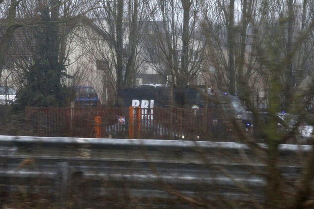 Выжившая в атаке на Charlie Hebdo женщина рассказала, как террористы заставили ее читать Коран