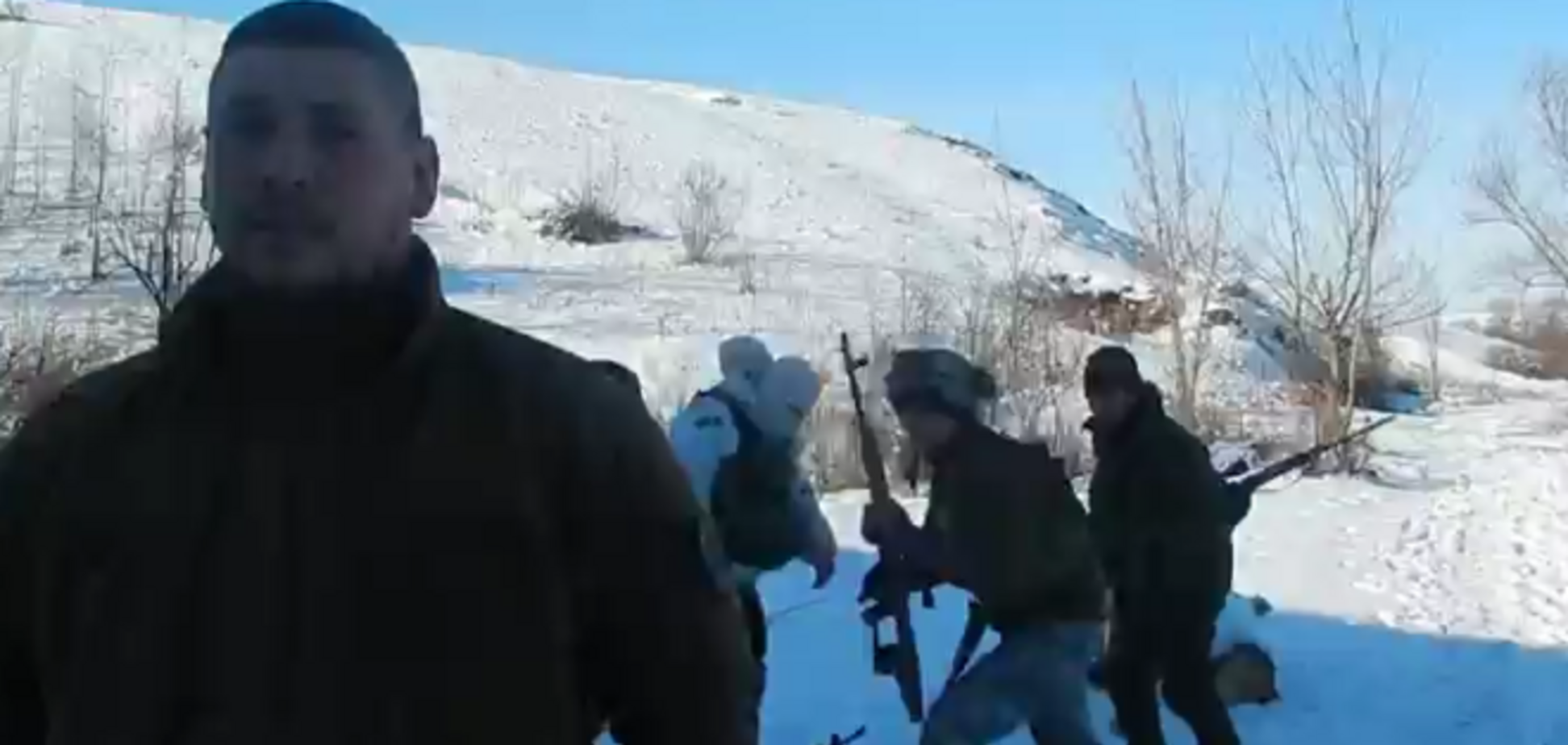 Боєць 'Азова' мало не загинув під Волновахою під час інтерв'ю: відеофакт