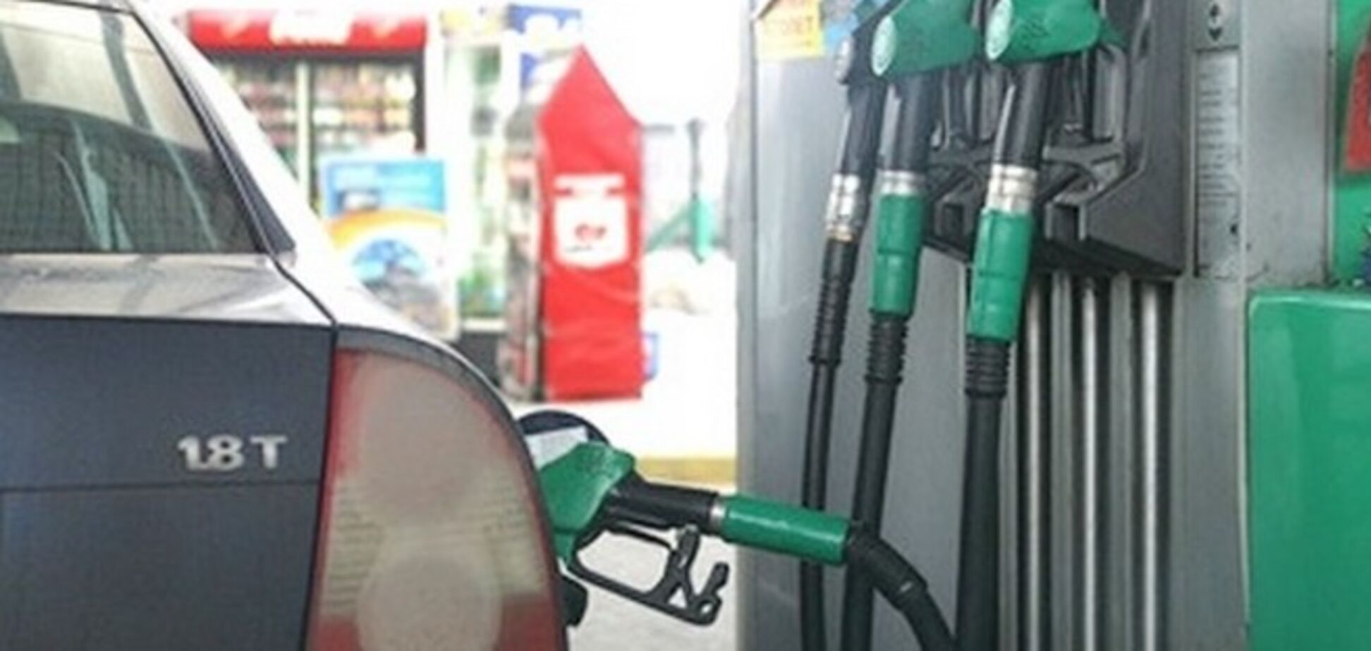 В Украине вырастут цены на бензин, несмотря на падение мировых цен на нефть – эксперт
