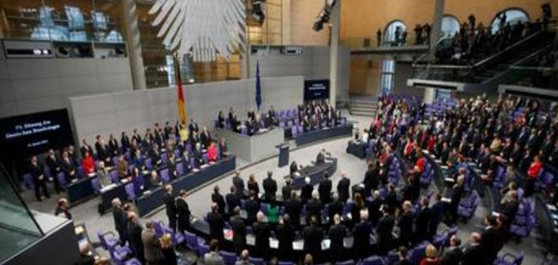 Дебаты в бундестаге: террористам не удастся расколоть общество