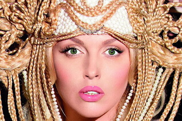 Оля Полякова изменила дату рождения