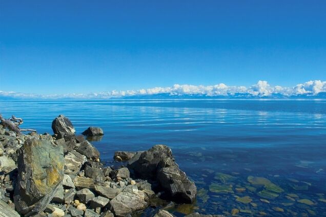 Озеру Байкал грозит экологическая катастрофа: уровень воды критически упал