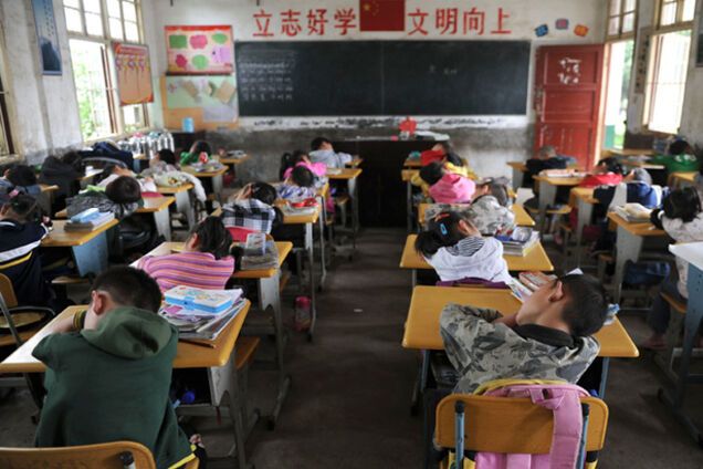 Сувора китайська школа: хочеш спати - плати!