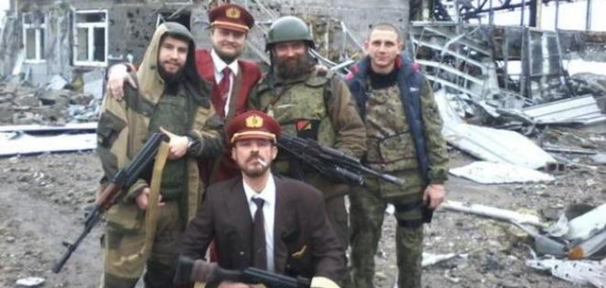 Опубликованы фото банды Моторолы в донецком аэропорту