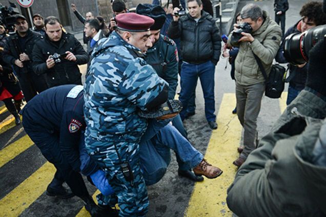 В Армении массовые протесты против российского убийцы: онлайн-трансляция, фото и видео