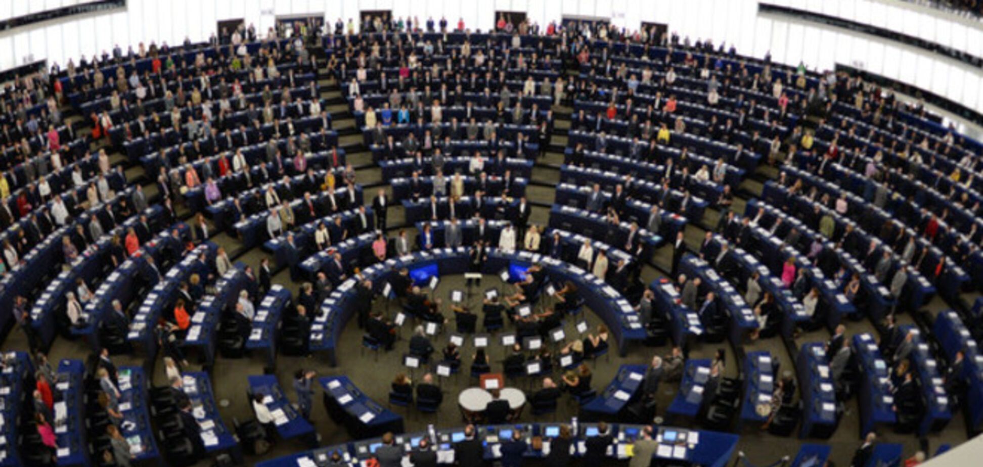 Европарламент поддержал предоставление военной помощи Украине и ужесточение санкций против России