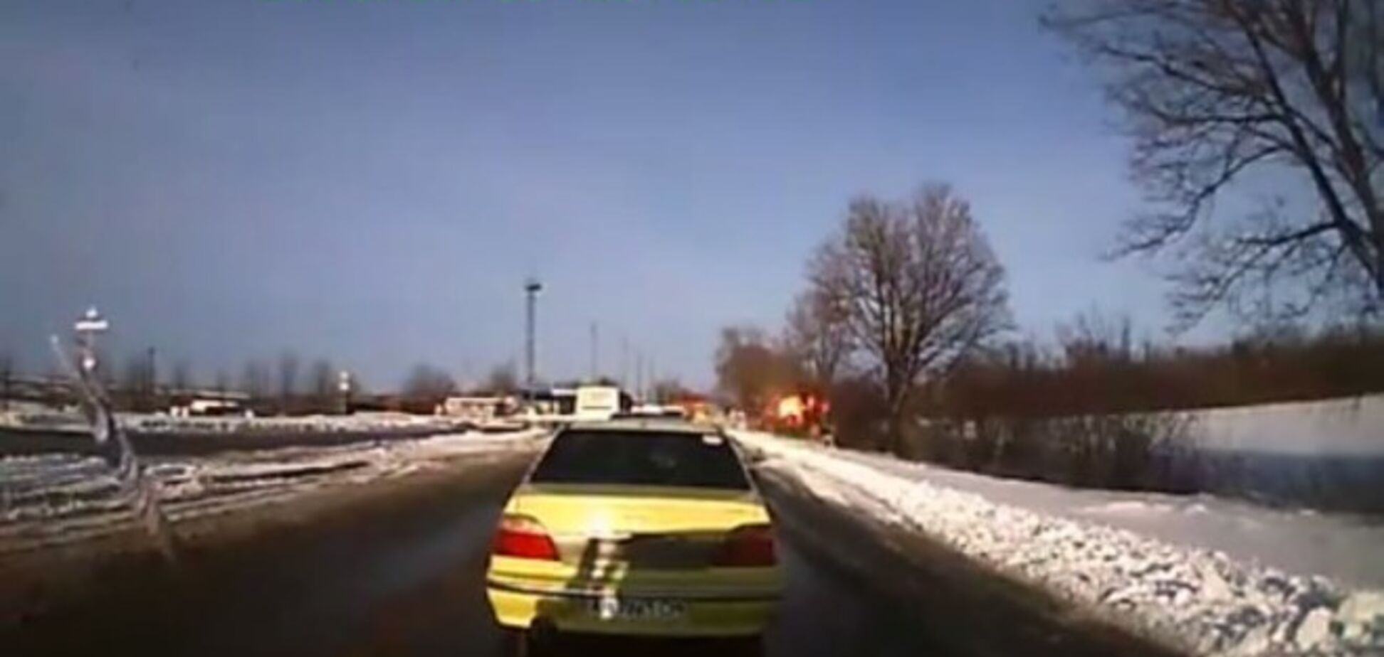 Опубліковано нове відео обстрілу блокпоста під Волновахою, зняте на реєстратор автомобіля