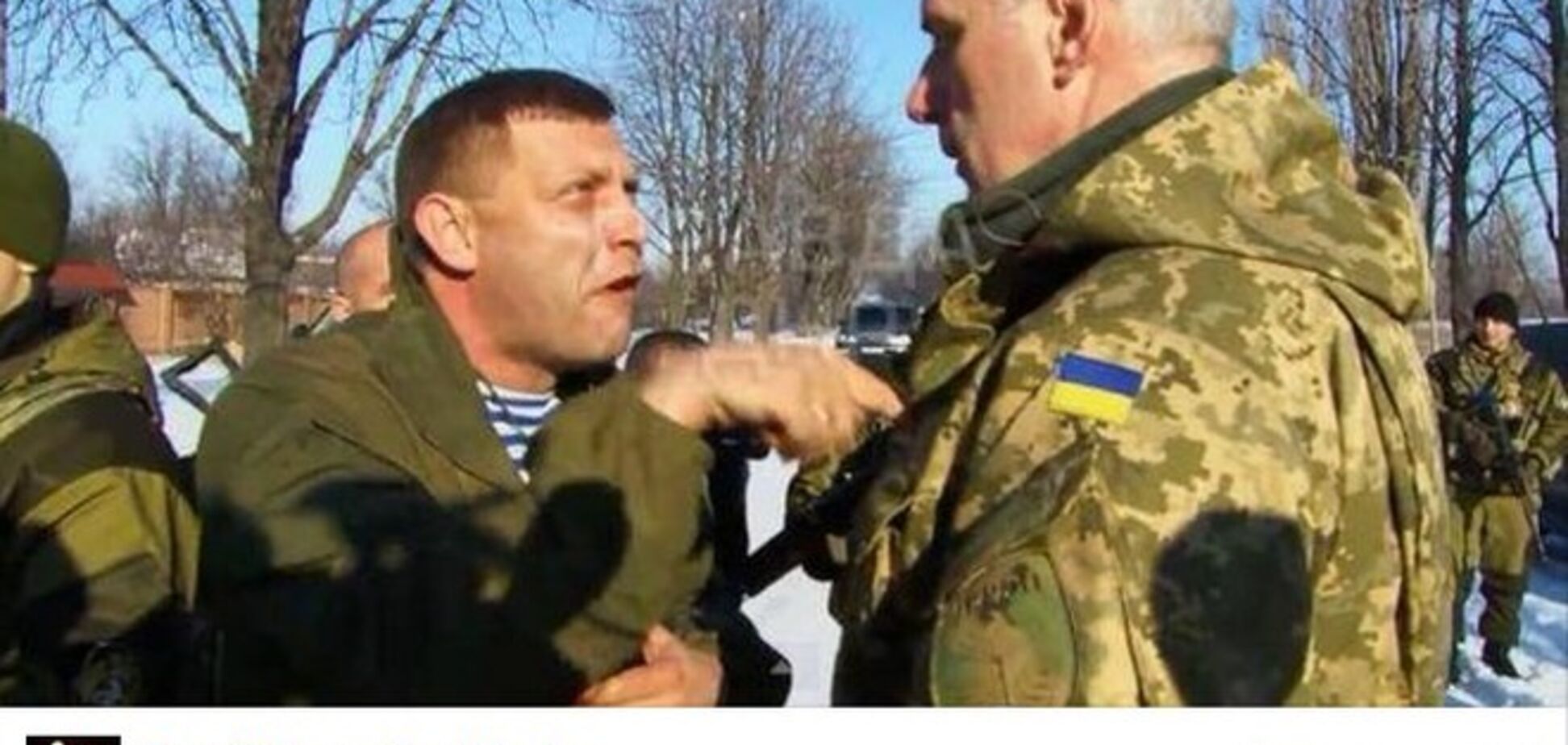 Нахамивший украинскому офицеру Захарченко стал обезьяной и петухом: фотожабы