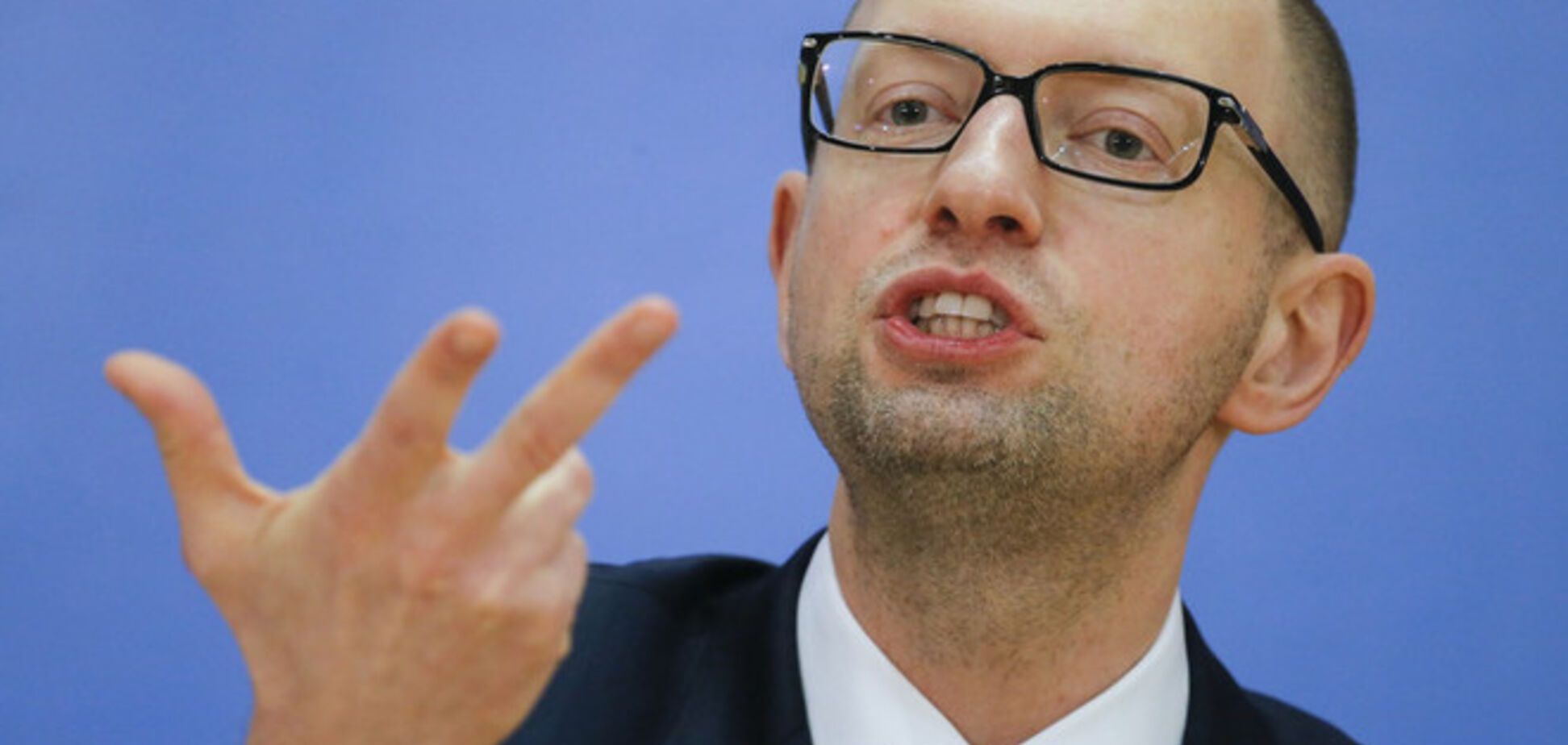 Яценюк божится не пускать с молотка стратегические объекты Украины