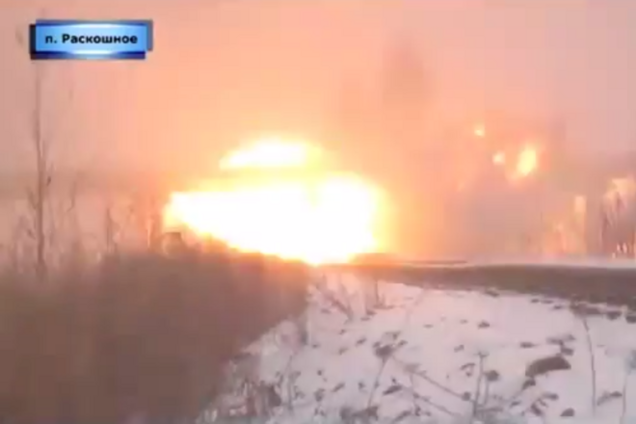 На Луганщине боевики взорвали мост: опубликовано видео