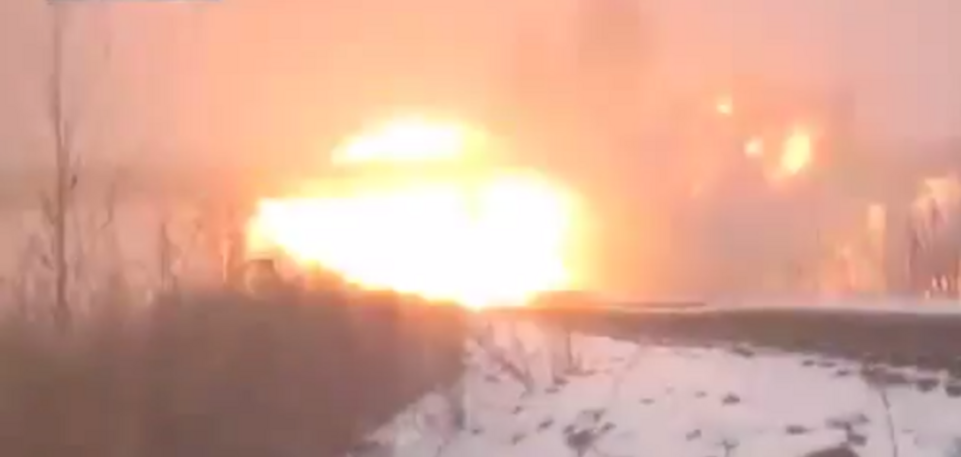 На Луганщине боевики взорвали мост: опубликовано видео