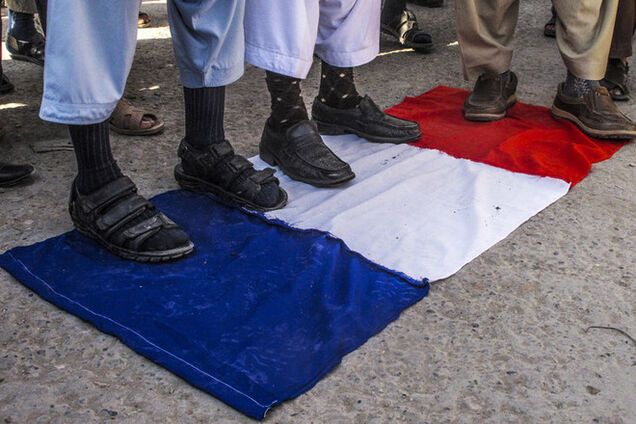 'Je suis Mohammed'. Тысячи мусульман вышли на протесты против Charlie Hebdo. Фото- и видеофакт