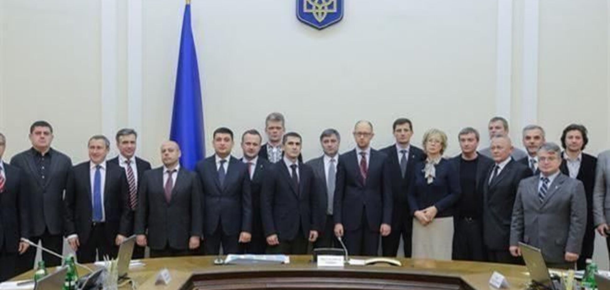 Яценюк со своим Кабмином появились в Раде