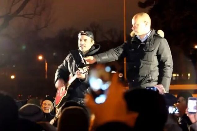 На митинге оппозиции в Санкт-Петербурге исполнили хит о Путине: видео