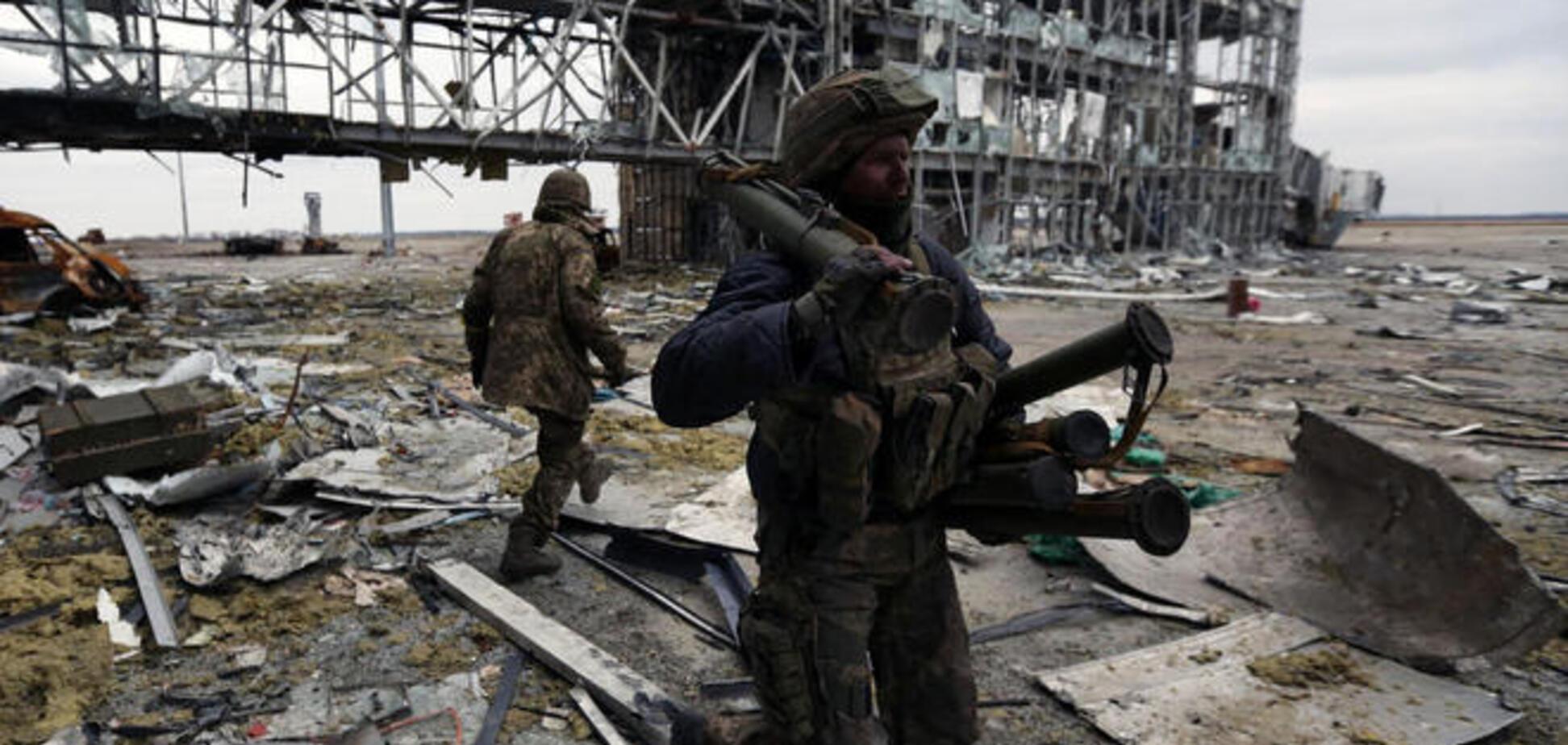 В Генштабе сообщили об 'очень тяжелой' ситуации в донецком аэропорту