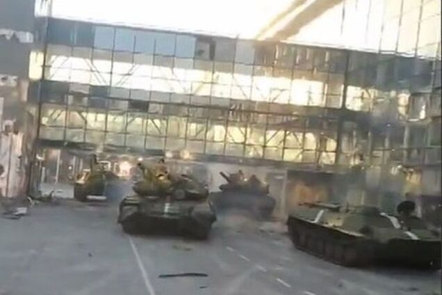 'Киборги' напугали российских танкистов неизвестным оружием - блогер