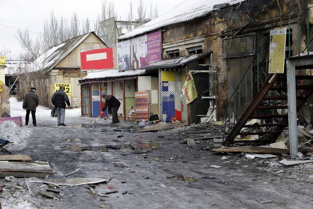 Часть Донетчины остается без света, террористы выгоняют местных из их домов