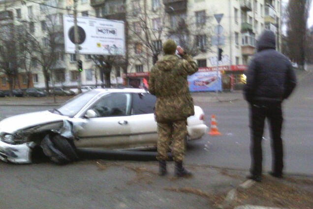 В Киеве боец АТО попал в аварию, когда перевозил продукты для солдат