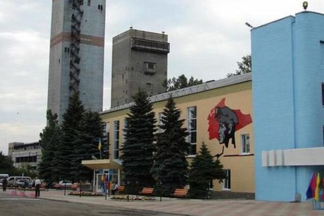 Тысяча боевиков 'ЛНР' числятся в штате предприятия Ахметова и получают зарплату в его банке - боец АТО