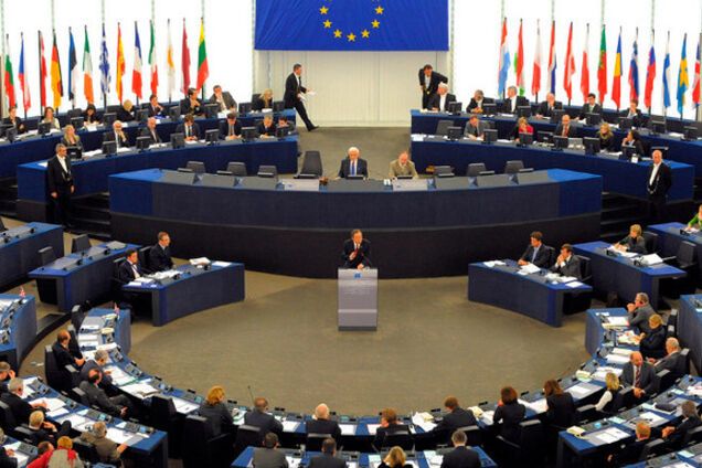 Еврокомиссия попросила Россию снять антисанкционный запрет на ввоз продуктов из ЕС