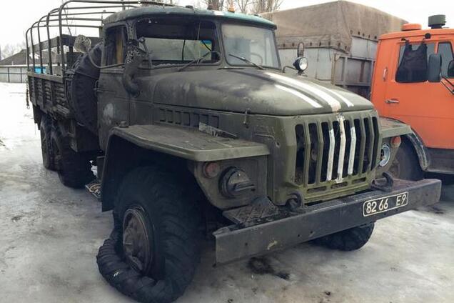 В Луганской области на фугасе подорвался 'Урал' сил АТО. Опубликованы фото