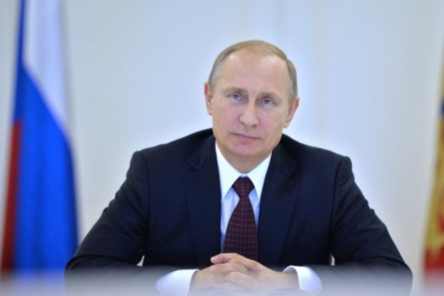 Кремль делает из Путина миротворца, который 'направлял Порошенко план отвода тяжелой артиллерии'