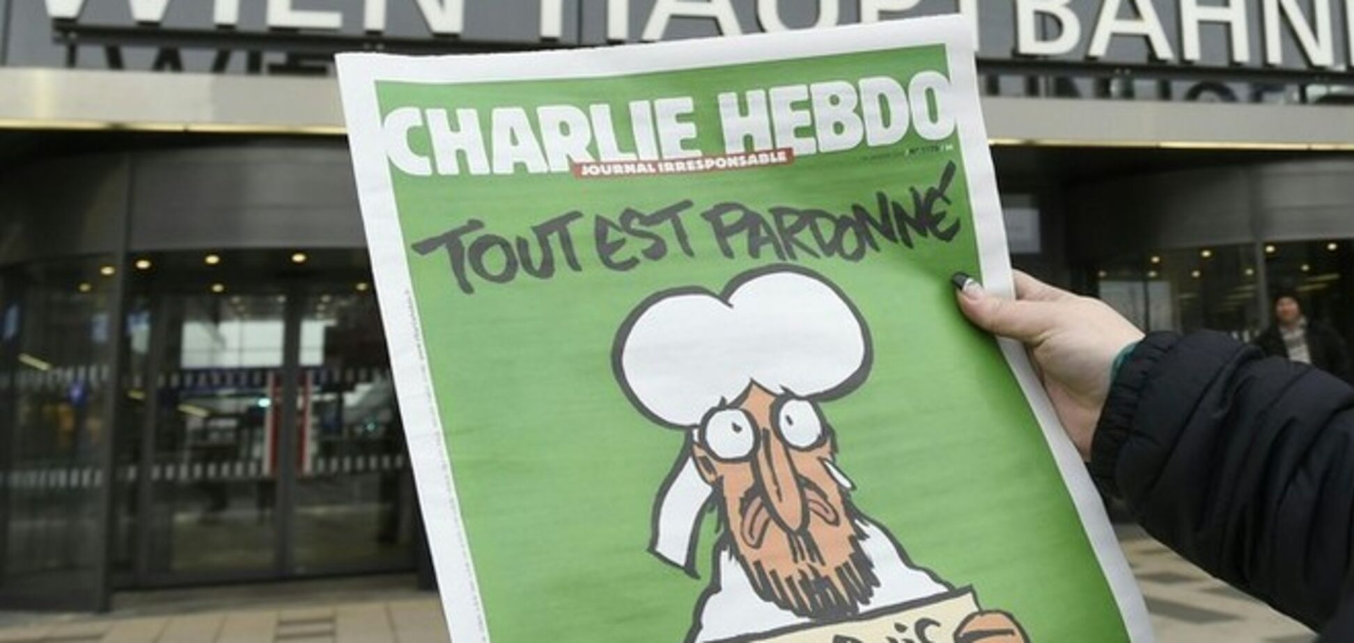 Charlie Hebdo возглавит раненый при теракте карикатурист