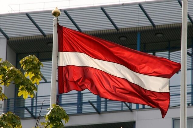 У Латвії заборонили на людях говорити російською