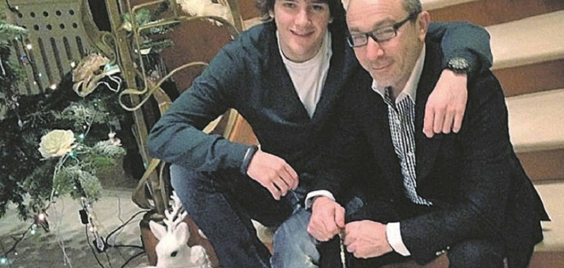 Сын Кернеса 'продвигает' символику партии 'Свобода'