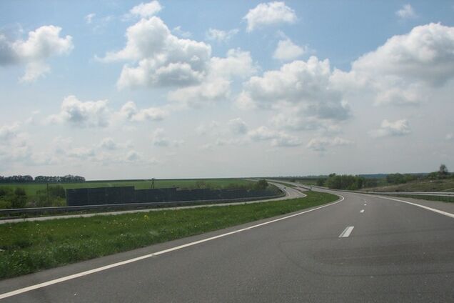 Україна не відновлювала пасажирські автомобільні перевезення з Криму - заява