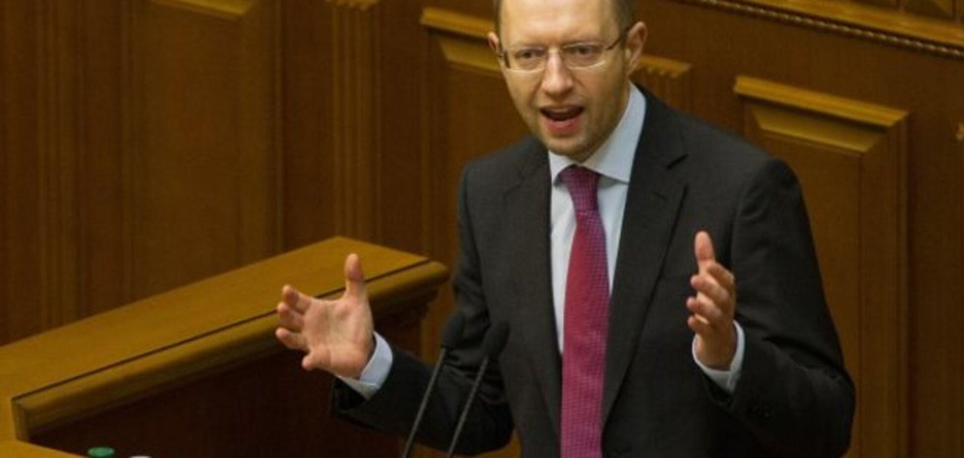 Почти два месяца новый Кабмин Яценюка без реальных реформ