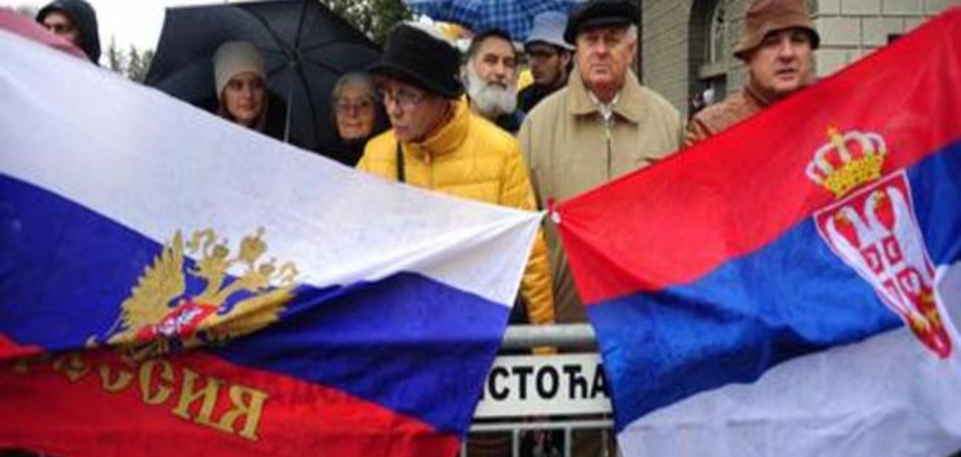 Опрос: Сербы любят Россию, но жить хотят в ЕС