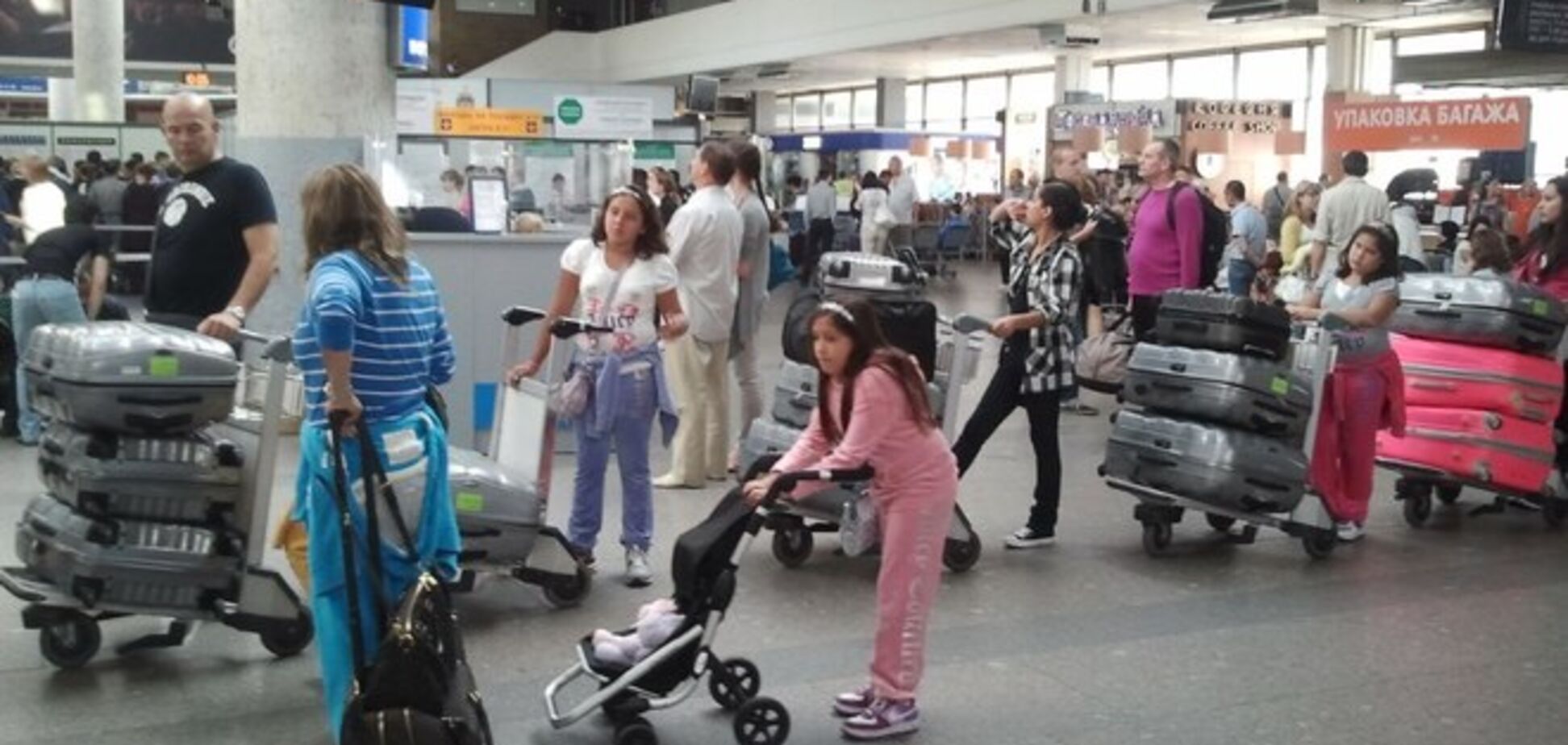 Турфирма бросила четыре тысячи украинцев за границей и закрылась