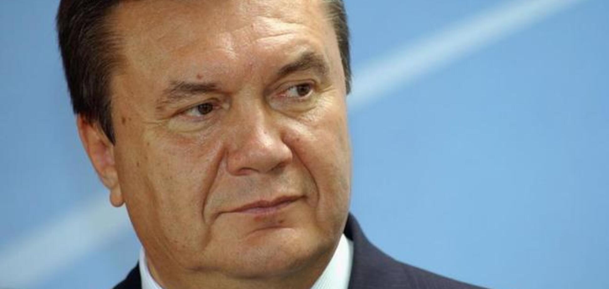 Печерский суд постановил взять Януковича под стражу 