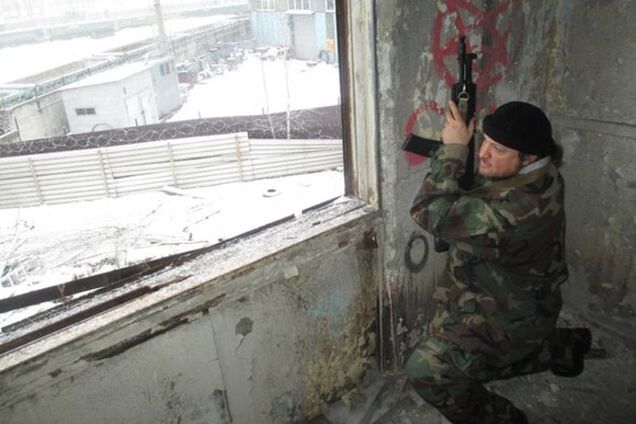 Иерей РПЦ из Петербурга с автоматом в руках воюет вместе с террористами на Донбассе: опубликованы фото