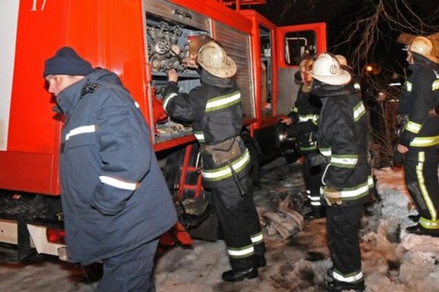 В Киеве горел супермаркет АТБ, покупателей эвакуировали