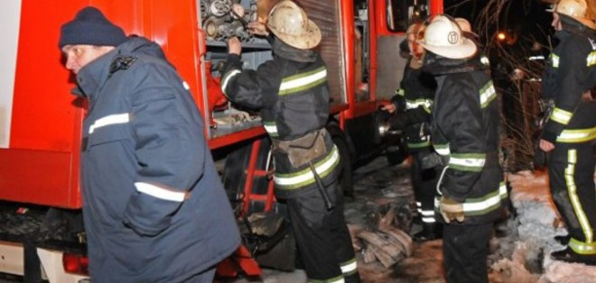 В Киеве горел супермаркет АТБ, покупателей эвакуировали