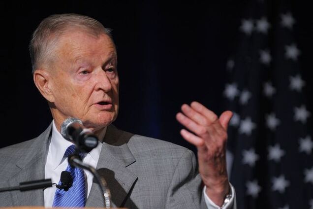 Бжезинский призвал США дать Украине оружие: сдерживание без силы бессмысленно